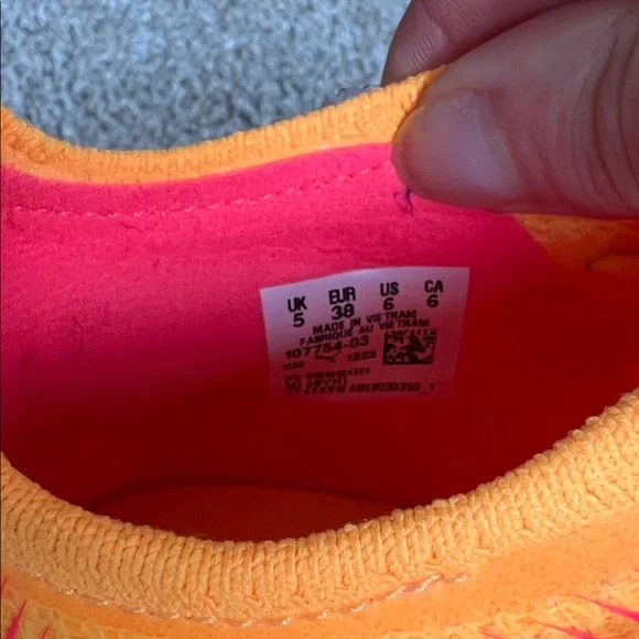 Puma Neon Orange and Black Soccer Cleats Size 6 NIB - Picture 2 of 8